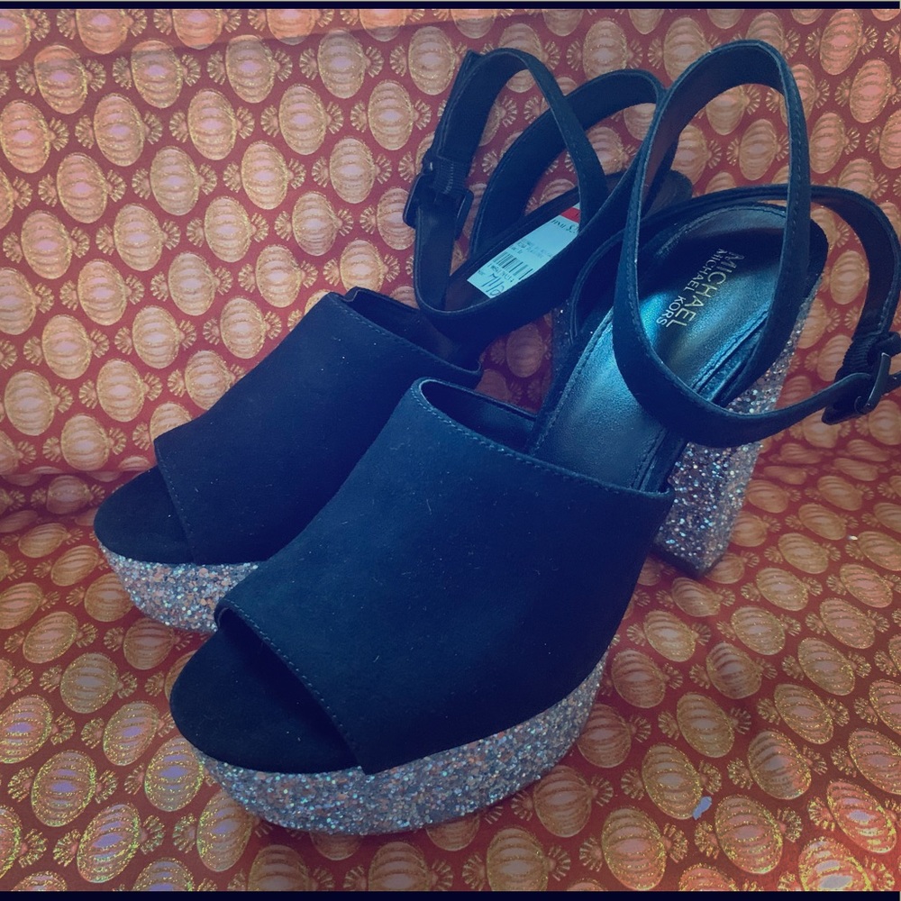 NWT 💋 Michael Kors Platforms